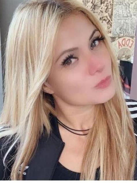 bakeka donna cerca uomo benevento|Escort Benevento, Incontri con Donne a Benevento